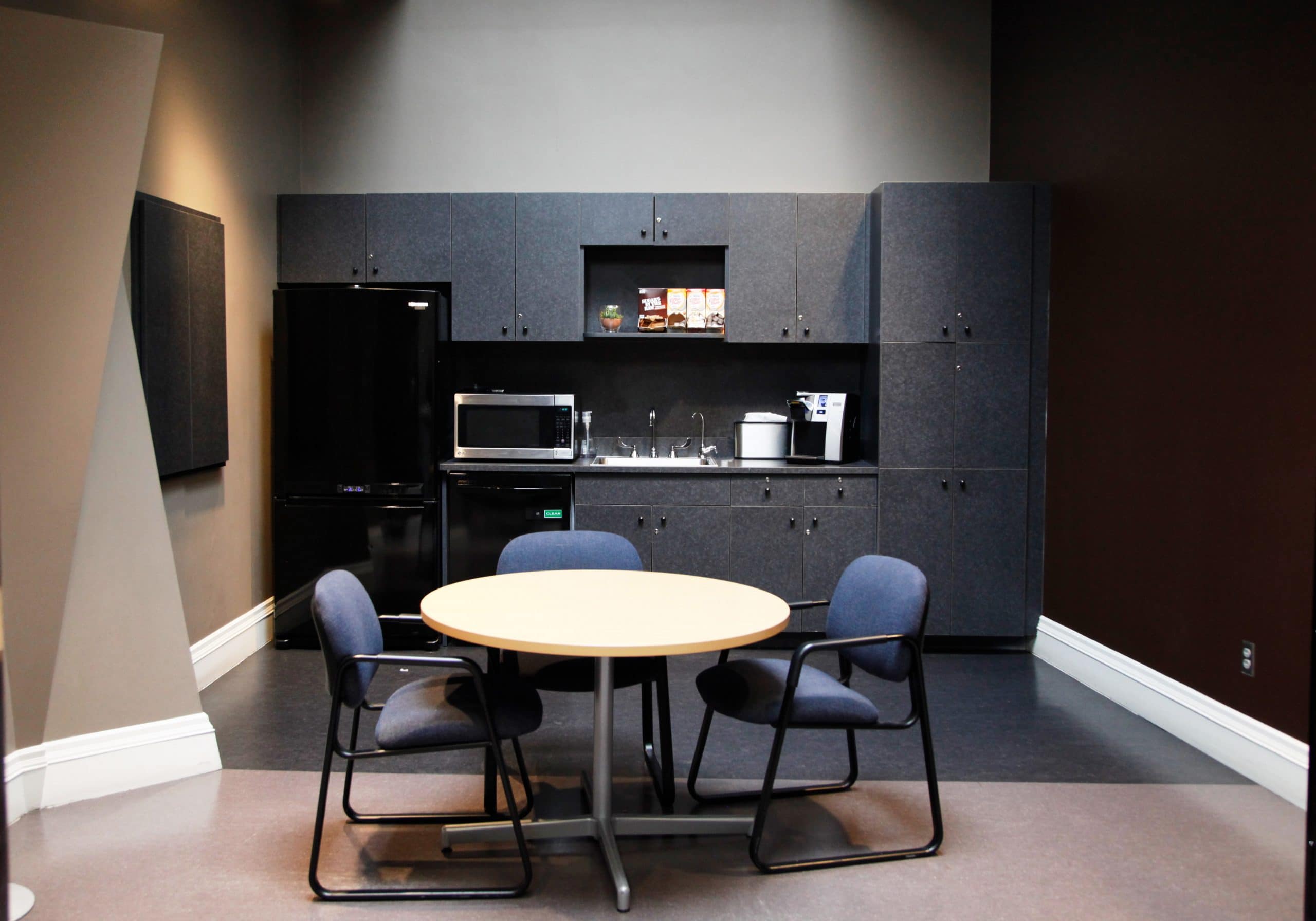 Kitchen in Suite 300 at Union Depot